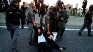 مشروع قانون تجنيد الحريديم في الكنيست يصعد بالنقاشات وسط انقسام مجتمعي حاد